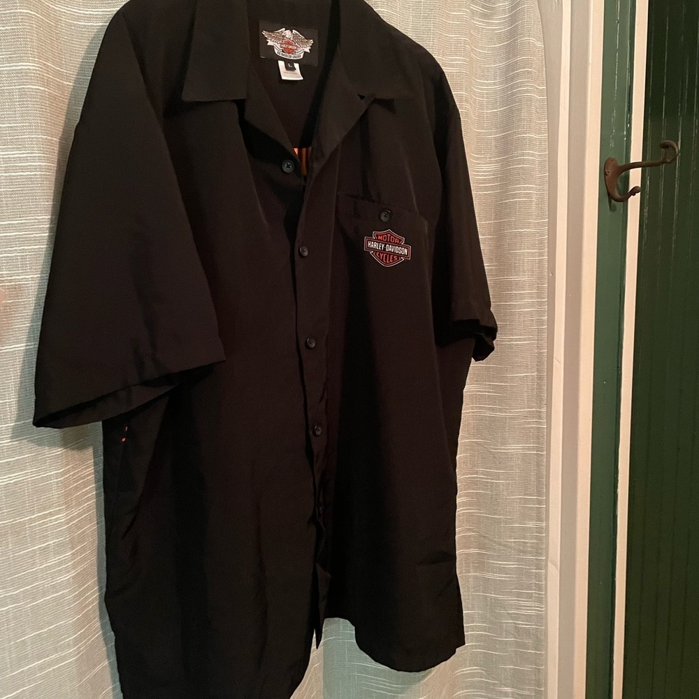Men’s Harley Davidson shirt